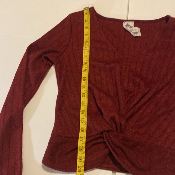 Dark cherry red shimmery Sadie & Sage knit top waist detail accentuates curves - Picture 7 of 7